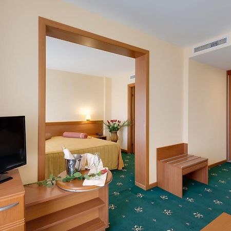 Hotel Palas Mamaia Exterior photo