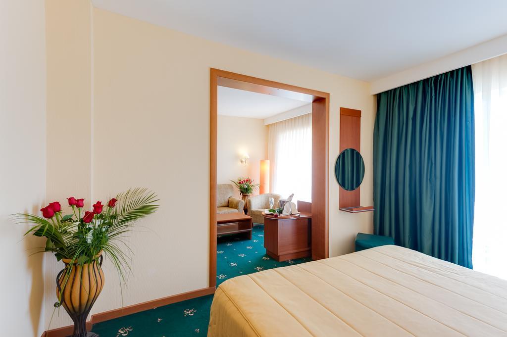 Hotel Palas Mamaia Exterior photo