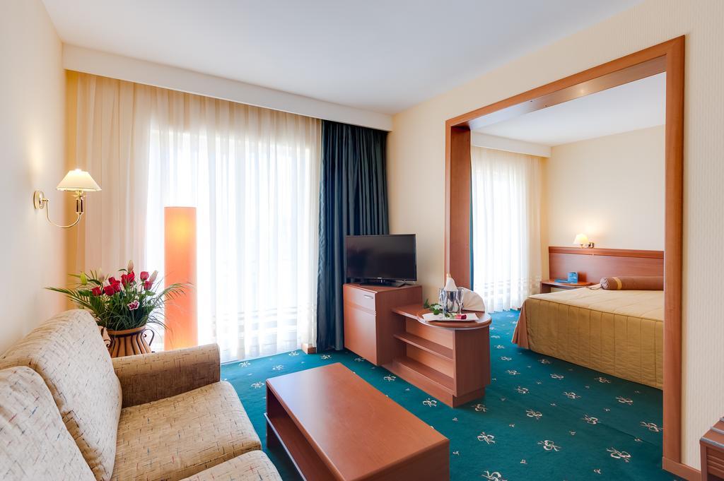 Hotel Palas Mamaia Exterior photo